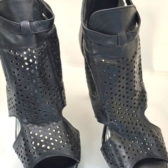 John Romaine double strap buckle perforated open toe heels - Picture 11 of 15